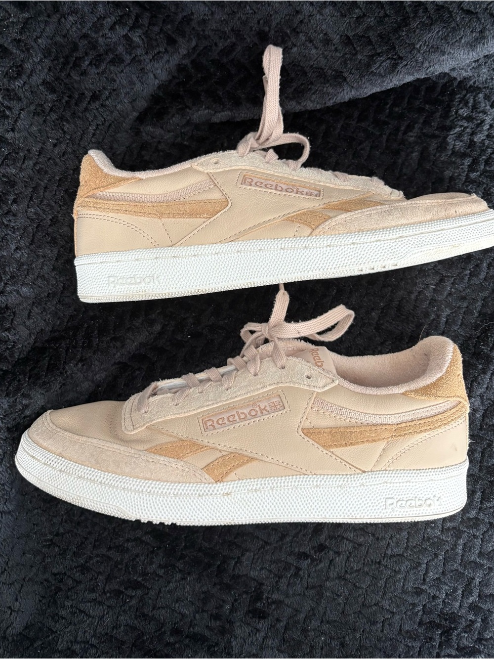 Reebok Women's Low-Top Sneakers in Blush Tan - Picture 5 of 9